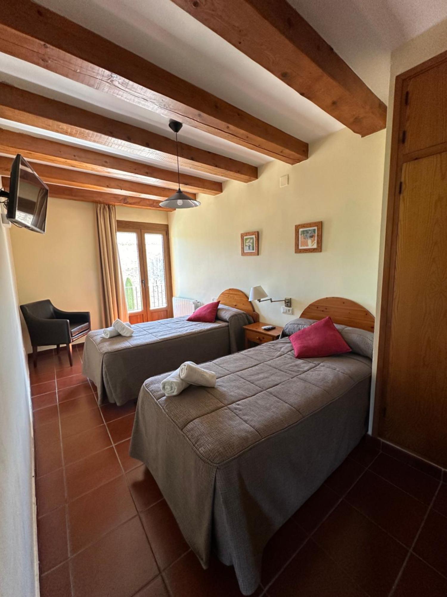 Hostal Centre Del Montsec Llimiana Ngoại thất bức ảnh